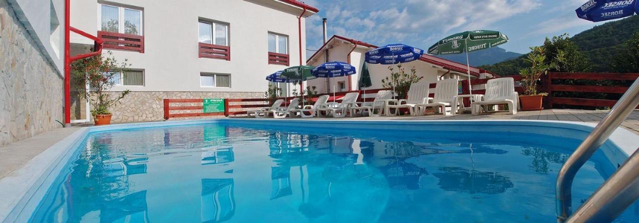 Hotel Domnitei Кэлимэнешти Экстерьер фото