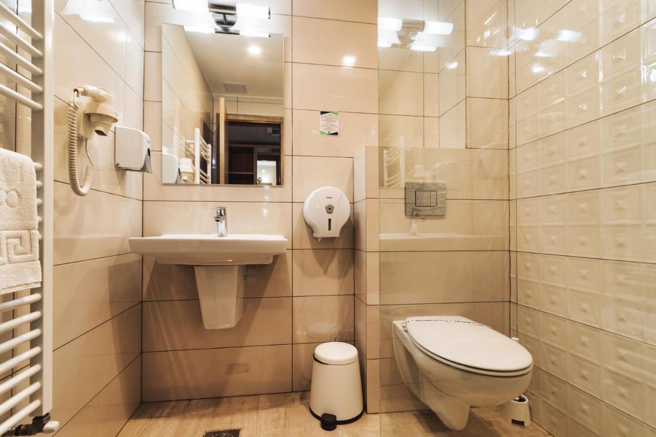 Hotel Domnitei Кэлимэнешти Экстерьер фото